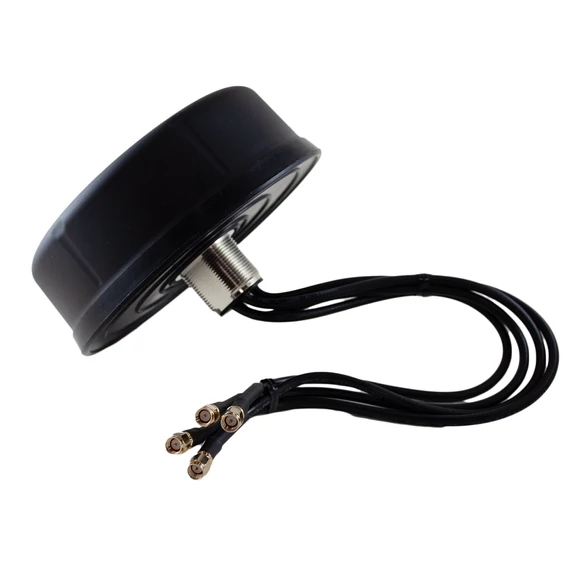 Moxa MAT-5G-PA-SM-4-05-1m panelantenna.